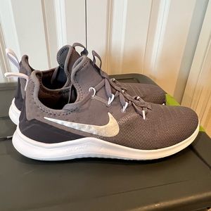 Nike Free Trainer. BRAND NEW. Womens size 9. Color gunsmoke